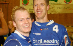 Ein Bild aus den Bundesliga-Zeiten des VfL Pfullingen: Alexander Trost (links) und Markus Gaugisch bejubeln einen Sieg. 