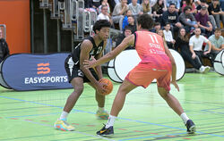 TSG-Topscorer Miles Mallory (links) avancierte trotz Reutlinger Niederlage gegen Saarouis zum „Player of the Game“. 